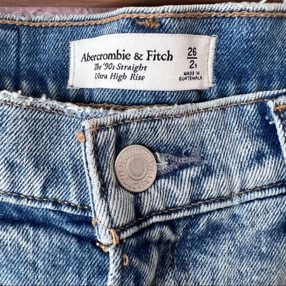 Abercrombie & Fitch Womens Curve Love Ultra High Rise 90s Straight Jean Size 26 - Picture 10 of 10